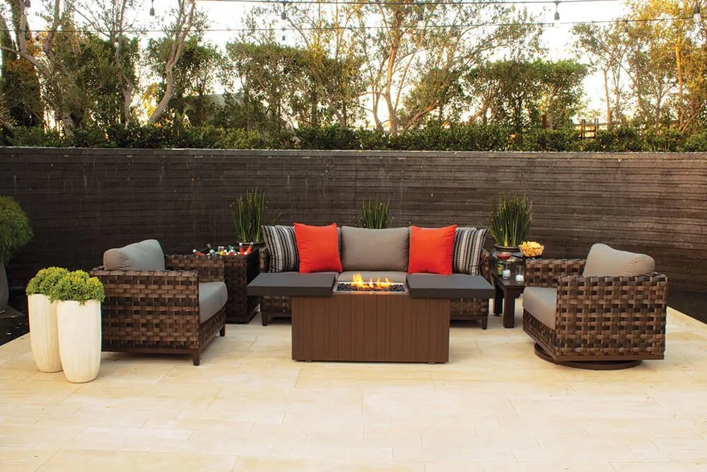 Nevis Firepit Set
